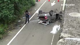 86快速道路2車擦撞 車翻墜六米!駕駛亡