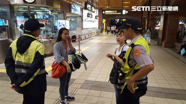 韓女不慎遺失包包　淡水警民聯手尋回