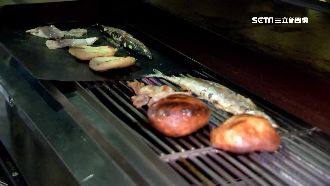 超夯烤肉不沾墊　重複用溫度過高危險