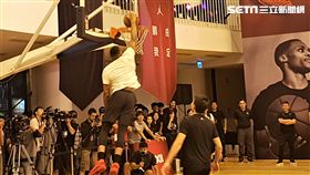 Russell Westbrook飛身爆扣（圖／記者劉家維攝）