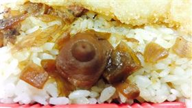 便當裡出現豬奶頭嚇壞網友（圖／翻攝網站Dcard）