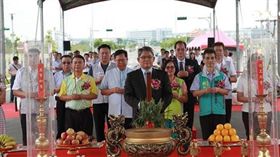 花敬群,鄭文燦　圖／內政部提供