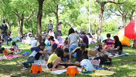 揪3千對親子野餐　亞尼克「歐多桑的笑顏」攻父親節商機 