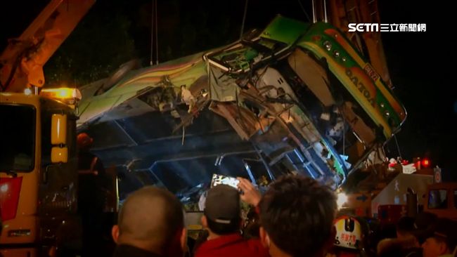 33人命有冤難申？蝶戀花翻車傳怪事