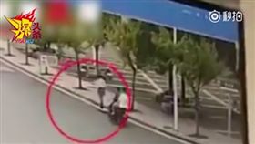 大陸,長沙,襲臀,手賤（圖／翻攝自秒拍）