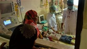 印度,醫院,孩童,兒童,死亡（圖／翻攝自推特）