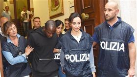 義大利,Rimini,波蘭,夫妻,性侵,嚴重傷害,惡性搶劫