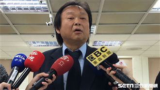 剃頭議員加碼！為柯不惜剃光頭