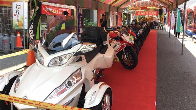 虎尾普渡盛大！百萬重機供好兄弟飆速