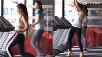 正妹跑步機上熱舞　旁邊健身女看傻眼