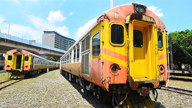 老機廠、新風貌！鐵道迷爭睹百年傳奇