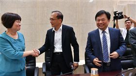 行政院長林全主持任內最後一次行政院會並率內閣總辭。（行政院提供）