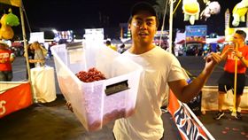 夜市,破解,Guava Juice,YouTuber,學費,遊戲,套圈圈,投球,秘訣
（圖／翻攝自YouTube）