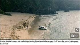 酒駕,海灘,沙灘,Darius Andreikenas,英國　圖／翻攝自每日郵報