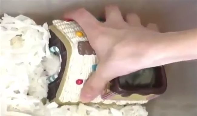 大手拆小屋　竟彈出超多隻傻眼倉鼠