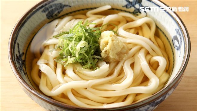 鯷魚高湯烏龍麵飄香　開幕價55元