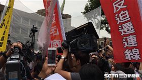 反迫遷團體政院外抗議　記者張之謙攝