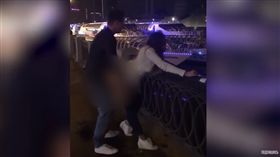 俄羅斯,野戰,男女
圖／翻攝自Телеканал 360 youtube