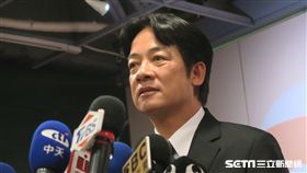 行政院長賴清德拜會前院長蘇貞昌。（記者盧素梅攝）