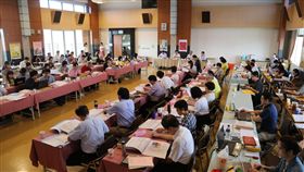 教育部召開課審會討論國文課綱教育部10日召開課程審議會（課審會）大會，將觸及敏感的文言文、白話文爭議。圖為會議情形。（教育部提供）中央社記者陳至中台北傳真　106年9月10日