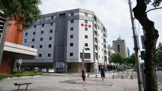 國軍英雄館慶陸國慶　他嘆墳墓上跳舞