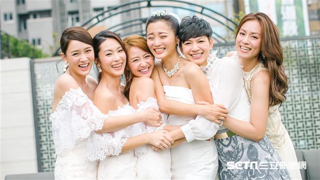 看「七朵花影片」　趙小僑婚禮淚崩