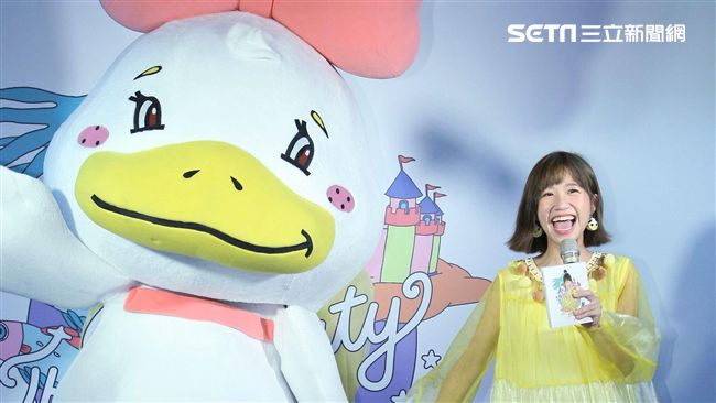 金鐘槓龜不拍手　Lulu約憲哥搶鏡