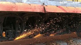 軌道鋼軌研磨作業　新北投支線列車明天調整停靠月臺 圖/北捷