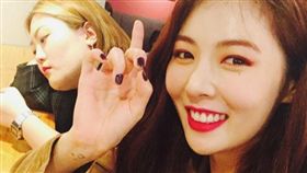 ▲泫雅私下是反差萌的天真個性。（圖／翻攝Instagram）