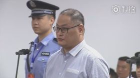 遭關押176天 李明哲出庭現身