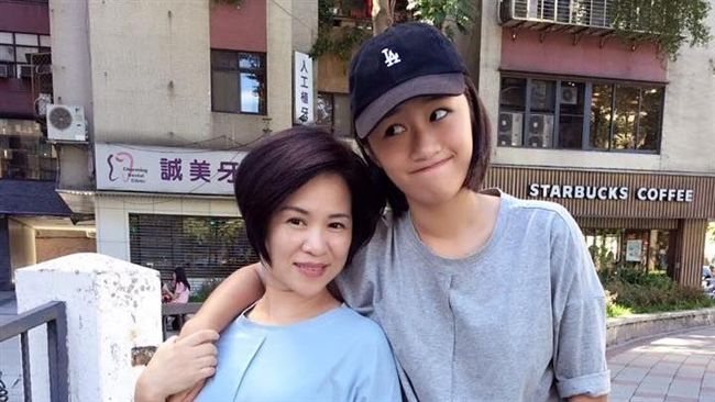 17歲女兒罹血癌！資深名嘴淚盼集氣