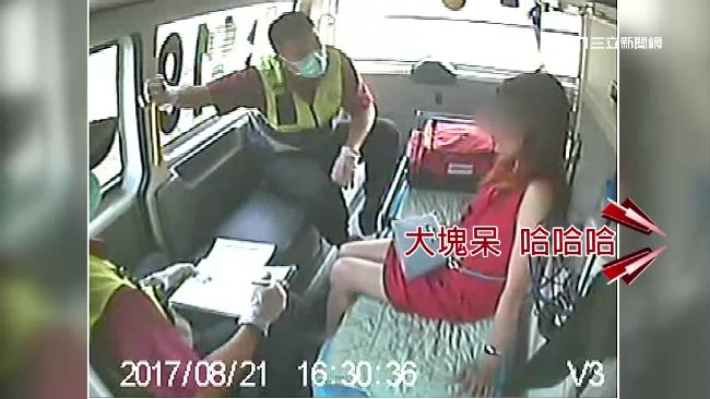 眼睛痛叫救護車　她罵志工「大塊呆」