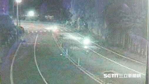 山區野狗竄出猛撞　騎士閃不過摔車亡
