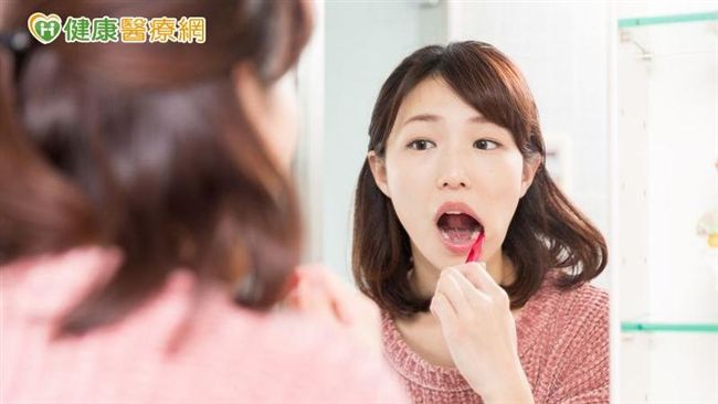 狂喝含糖冷飲　如何避免酸性口腔蛀牙