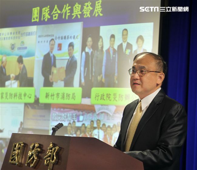 中科院資訊通信研究所副所長王定國上校。（記者邱榮吉/攝影）