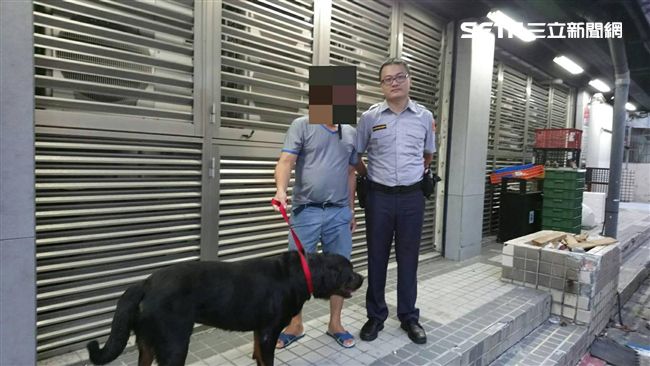 冠軍犬甩狗鍊閒晃　警用這招助牠返家