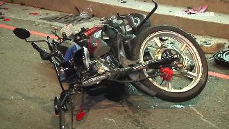 2機車高速對撞　1命危2重傷送醫