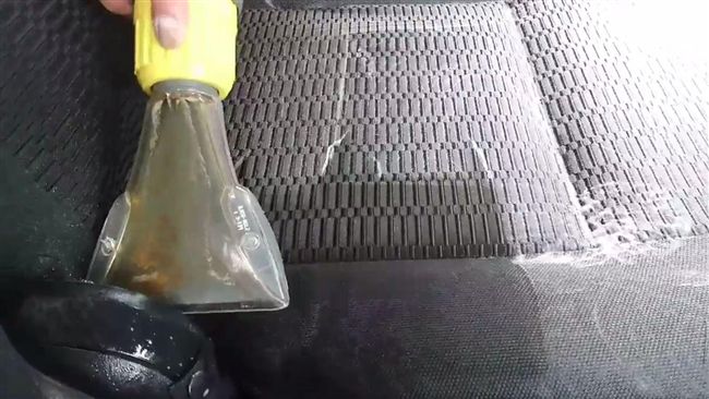 座椅原來這麼髒　吸出來污垢讓人驚呆