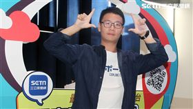 網紅阿翰接受三立新聞網獨家專訪。（記者邱榮吉/攝影）