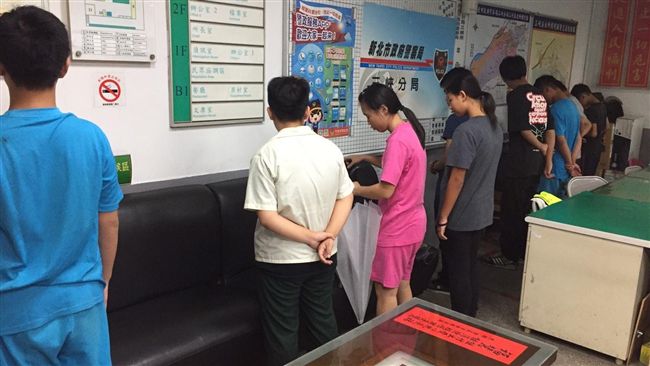 少年炫耀電擊棒　民PO文後全GG了