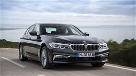 全新BMW大5系列 520i Luxury　汎德提供
