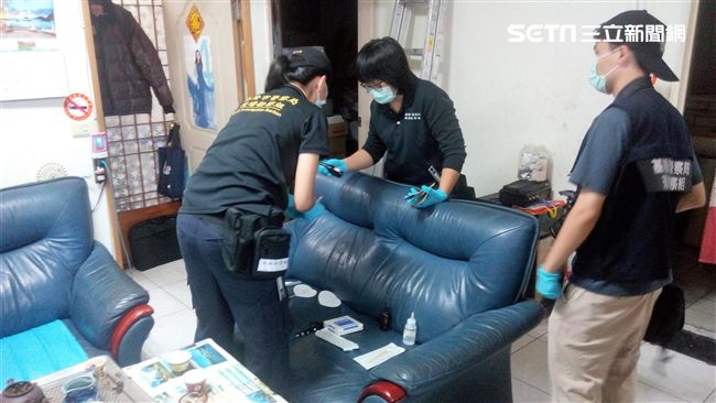 兒居中牽線談判　卻見爸爸揮刀殺媽媽