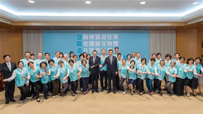 吸引民眾參觀　立院成立導覽志工隊