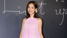 曾之喬再回到歌手身分又發片「亮了」，讓她感動落淚。（記者邱榮吉/攝影）