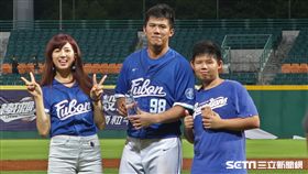 高國麟拿下單場最有價值球員。（圖／記者王怡翔攝）