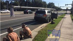 颶風,佛羅里達州,電線桿,上衣,傑克遜維爾,Jacksonville　圖／翻攝自臉書