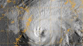 鄭明典分析泰利颱風，並擔憂杜蘇芮颱風對中南半島造成衝擊。（圖／翻攝鄭明典臉書）