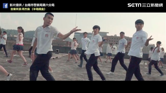 學生群舞《半島鐵盒》　青春回憶浮現