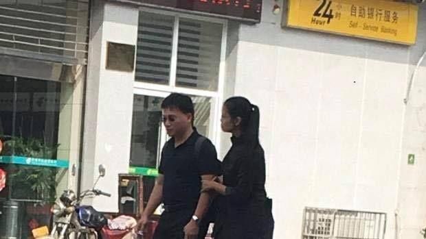 攬手照被陸民爆料！李凈瑜：邪惡之邦