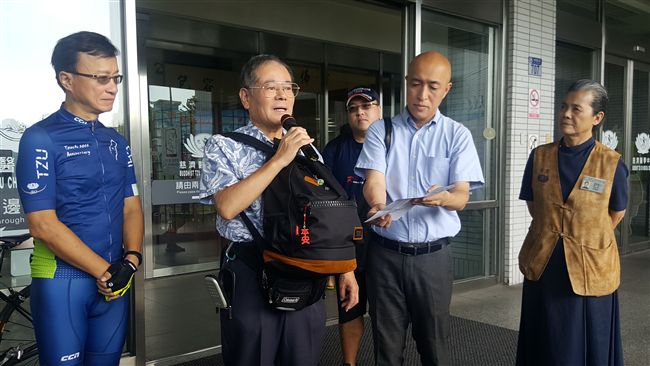 車友為日騎士送行　父親留信：愛台灣